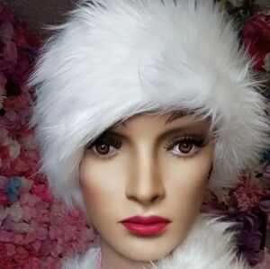 White Faux Fur Head Band And Leg Warmers Set